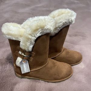 Makalu boots, color “chestnut”, size 10, New w/ tags